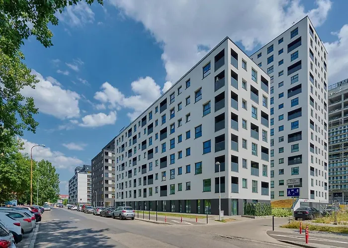 Beautiful 3-Bedroom Apartment Gwiazdzista 18 By Noclegi Renters
